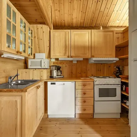 Holiday home Solsetervegen 14